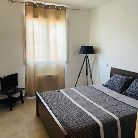 Jolie Maison De Village 2 Chambres Ouveillan ภายนอก รูปภาพ