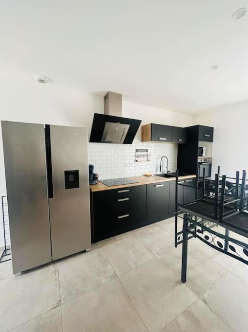 Jolie Maison De Village 2 Chambres Ouveillan ภายนอก รูปภาพ