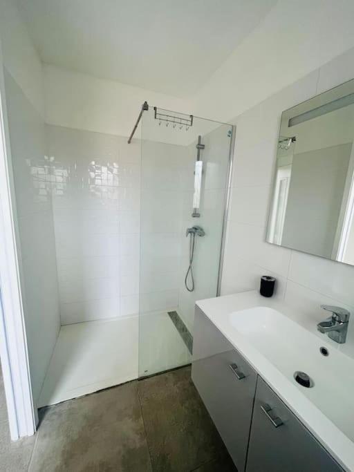 Jolie Maison De Village 2 Chambres Ouveillan ภายนอก รูปภาพ